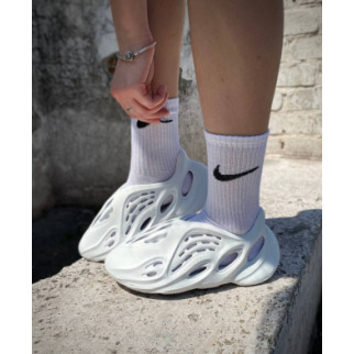 Жіночі шльопанці Yeezy Foam Runner white (no logo) - Інтернет-магазин спільних покупок ToGether