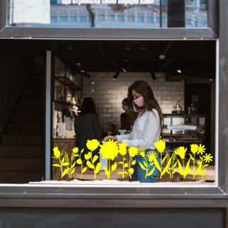 Наклейка вінілова інтер'єрна декор на вікно (вітрину, скло, дзеркало) "Квіти. Весняна клумба" з оракалу - Інтернет-магазин спільних покупок ToGether