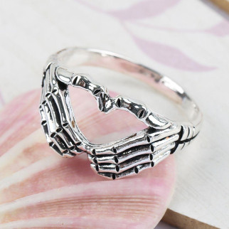 Каблучка у вигляді руки скелета у формі серця розмір 17 срібляста - Інтернет-магазин спільних покупок ToGether