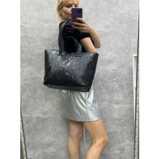Чорна простора жіноча сумка з срібною фурнітурою та текстурою під рептилію з екошкіри - Інтернет-магазин спільних покупок ToGether