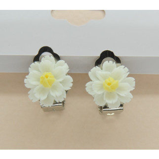 Сережки кліпси дитячі для вух без пробивання квітка Хризантема Біла з жовтою - Інтернет-магазин спільних покупок ToGether