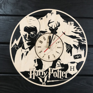 Годинник дерев'яний інтер'єрний «Гаррі Поттер в школі Чарівництва» - Інтернет-магазин спільних покупок ToGether