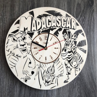 Безшумний настінний годинник з дерева в дитячу «Мадагаскар» - Інтернет-магазин спільних покупок ToGether
